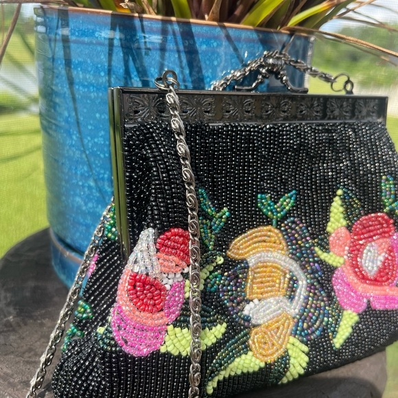 RARE VINTAGE 100% PURE SILK HAND BEADED FLORAL PURSE - Picture 10 of 11